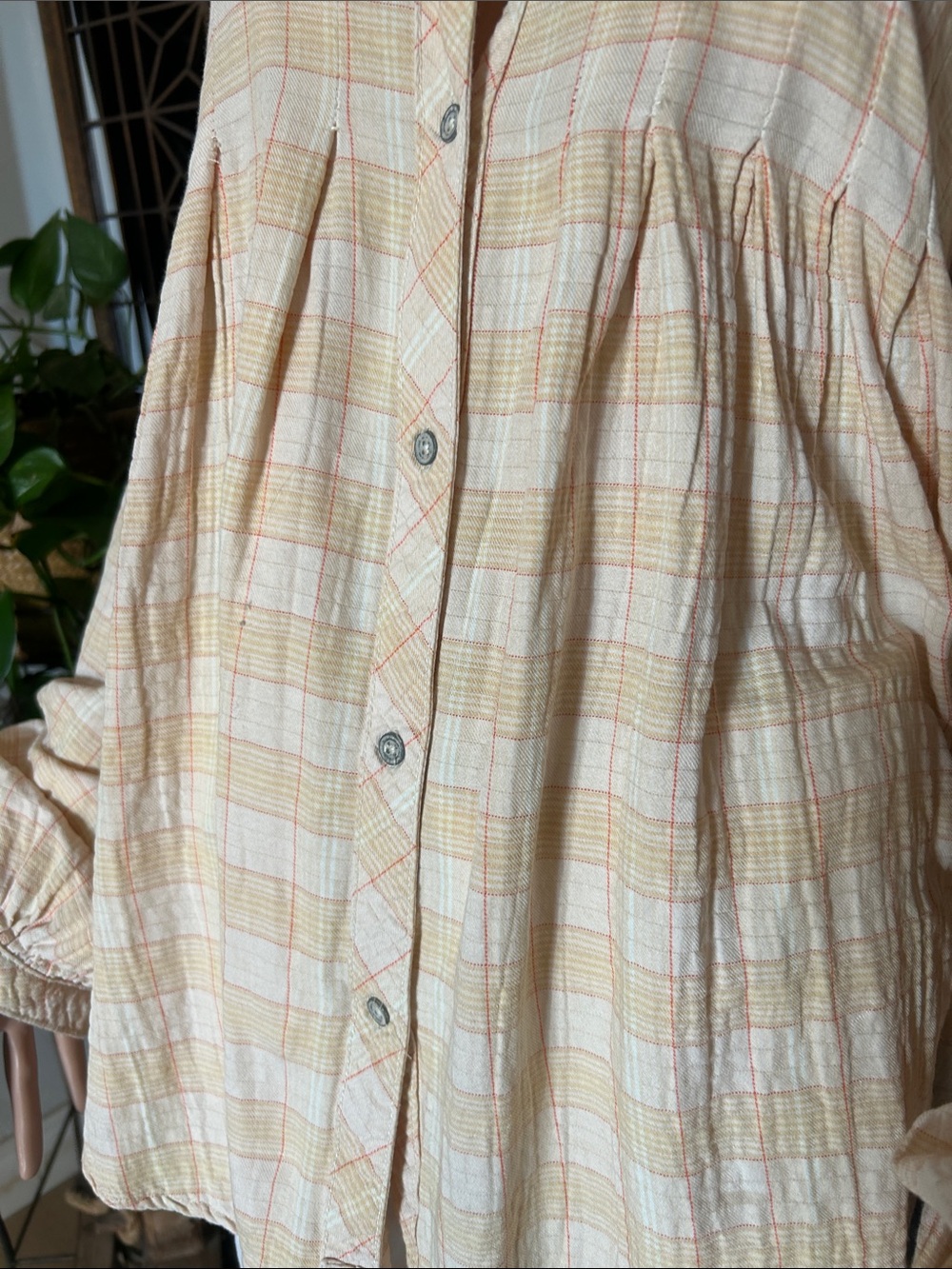 FREE PEOPLE PEACH PLAID PEASANT TOP L - Picture 3 of 11